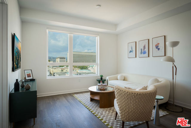 800 Western Avenue, Los Angeles CA: https://media.crmls.org/mediaz/2c8d396d-14a2-4a56-a77b-304696dfc001.jpg
