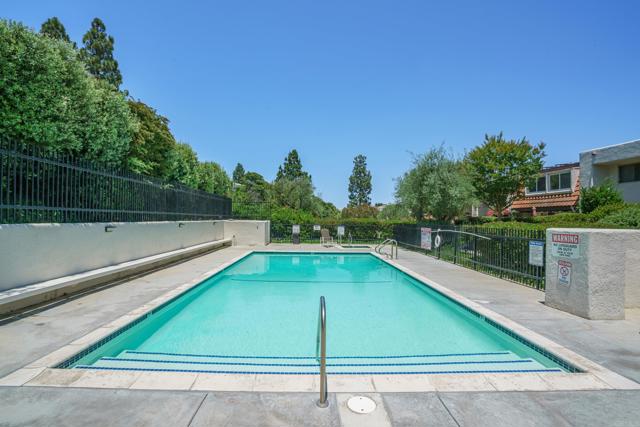 Detail Gallery Image 33 of 34 For 45 Oaktree Ln, Rolling Hills Estates,  CA 90274 - 4 Beds | 3 Baths