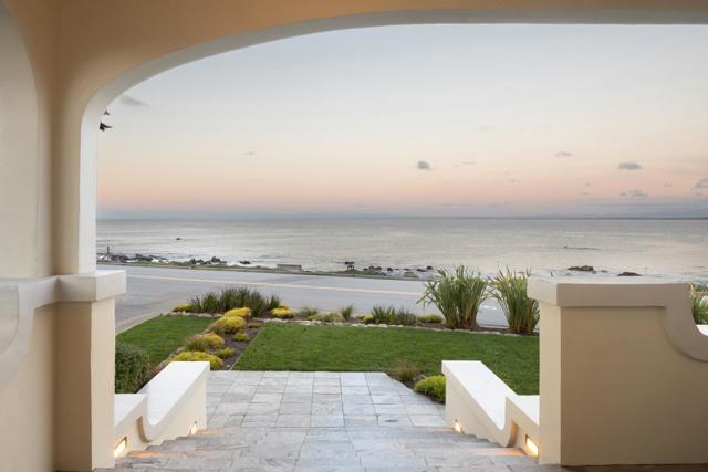 1051 Ocean View Boulevard, Pacific Grove CA: https://media.crmls.org/mediaz/2c8dc2c5-4d1c-4b34-af65-940e7f092419.jpg