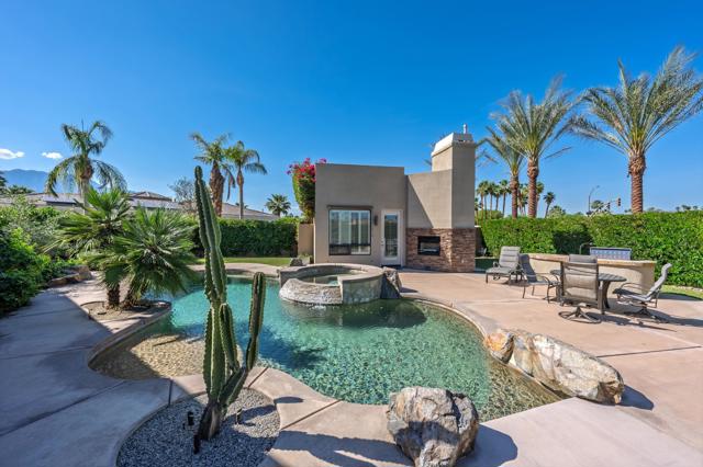 36066 Da Vinci Drive, Cathedral City CA: https://media.crmls.org/mediaz/2c8e0491-eefb-4f7e-9af0-92058fd85ae4.jpg