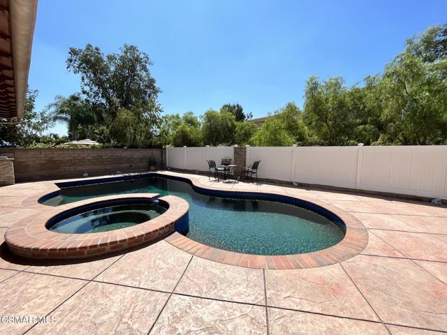 29160 Oakpath Drive, Agoura Hills CA: https://media.crmls.org/mediaz/2c8e0bc1-329f-4dbd-887b-3de205efe3d3.jpg