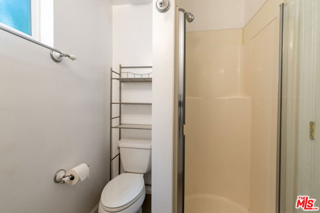 4316 Beeman Avenue, Studio City CA: https://media.crmls.org/mediaz/2c8e4d6a-db00-40ee-b845-a74f3756d3a4.jpg