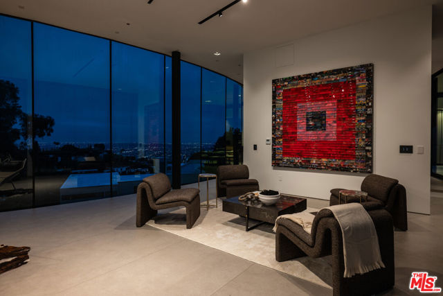 9277 Thrush Way, Los Angeles CA: https://media.crmls.org/mediaz/2c8eca65-414f-49b7-aa7e-42731eb9baf5.jpg