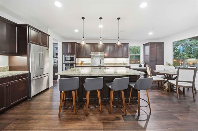 2914 Morning Creek Road, Chula Vista CA: https://media.crmls.org/mediaz/2c8f1ebd-3aa2-4f48-be96-04c5b08958ad.jpg