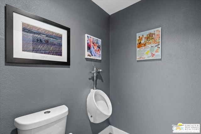 59 Cornell Drive, Rancho Mirage CA: https://media.crmls.org/mediaz/2c8f83e2-64f6-4765-acb6-4fcb7fcf5c89.jpg