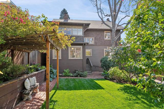 Image 23 of 52 For 15 Blair Ave