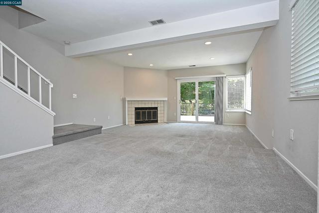 27 Shepardson, Alameda CA: https://media.crmls.org/mediaz/2c912932-3d1c-4637-af0f-366ffb78ebb7.jpg