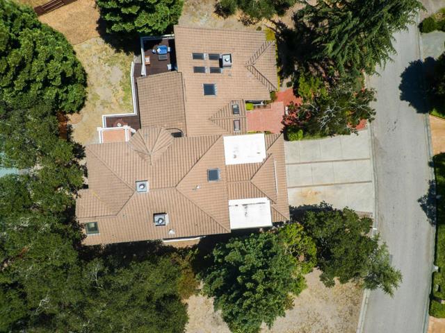 29 Kite Hill Road, Santa Cruz CA: https://media.crmls.org/mediaz/2c92007f-adaf-4701-9f41-cb4fd64d0d76.jpg