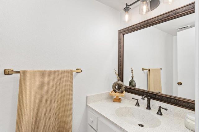 Detail Gallery Image 17 of 33 For 1113 Wren, Escondido,  CA 92026 - 2 Beds | 2/1 Baths