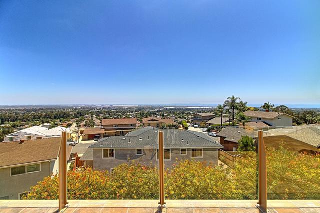 5350 Edgehill Circle, Ventura CA: https://media.crmls.org/mediaz/2c944adb-cd76-4860-85b6-9bde516e4fdb.jpg