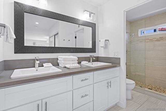 5745 Soledad Mountain Road, La Jolla CA: https://media.crmls.org/mediaz/2c94e846-0d1f-4382-95e6-6faa78e229ab.jpg