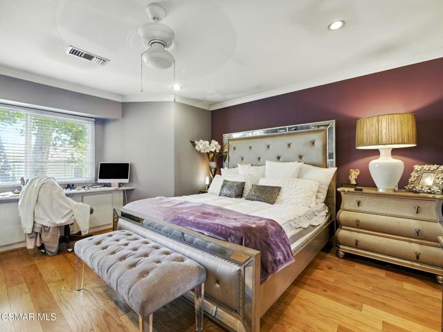 1206 S Westlake Boulevard, Westlake Village CA: https://media.crmls.org/mediaz/2c954231-d081-43b1-838f-3ee8f21bb37b.jpg