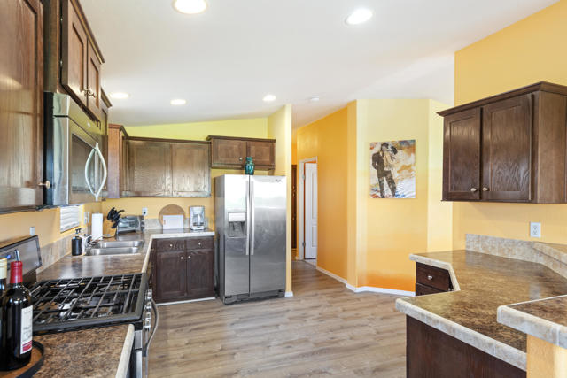 15500 Bubbling Wells Road, Desert Hot Springs CA: https://media.crmls.org/mediaz/2c9565b7-366b-49f1-b2b8-2d598953f4e4.jpg