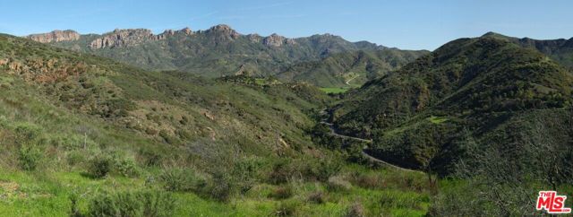 123 Cotharin Road, Malibu CA: https://media.crmls.org/mediaz/2c957d31-c38c-470c-ac46-26b9c780bc6f.jpg