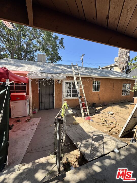 2927 Lake Street, Bakersfield CA: https://media.crmls.org/mediaz/2c95f477-4e21-45cd-ab16-d9a9a4d810ed.jpg