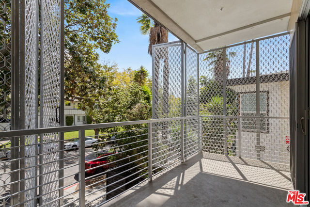1223 North Hayworth Avenue, 3 photo 7