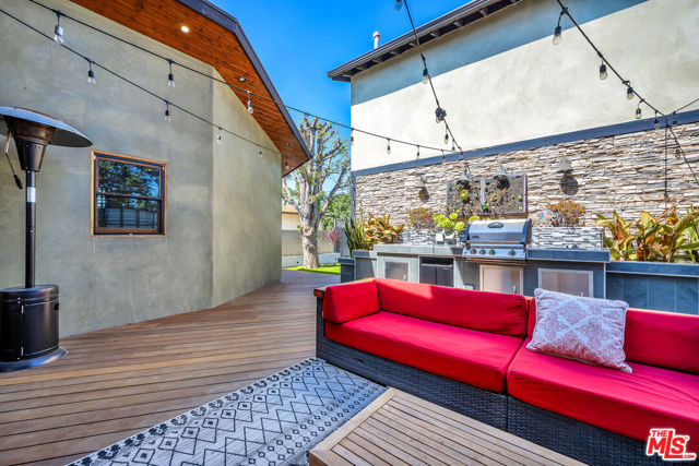 4450 Campbell Drive, Los Angeles CA: https://media.crmls.org/mediaz/2c963055-24a8-48a9-a9db-83cbabea0992.jpg