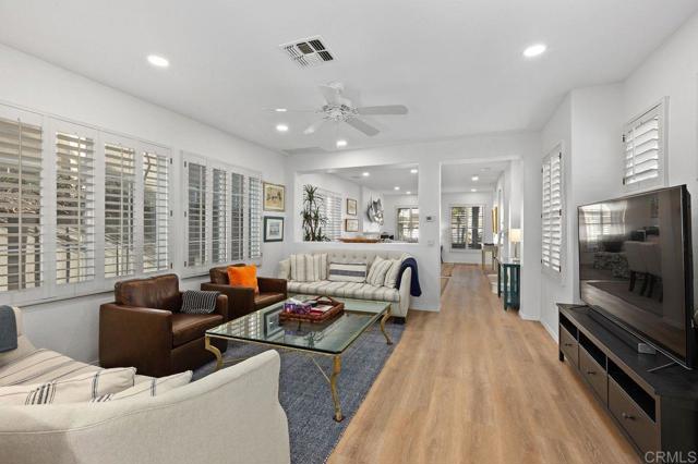 Detail Gallery Image 7 of 66 For 7039 Whitewater St, Carlsbad,  CA 92011 - 3 Beds | 2/1 Baths