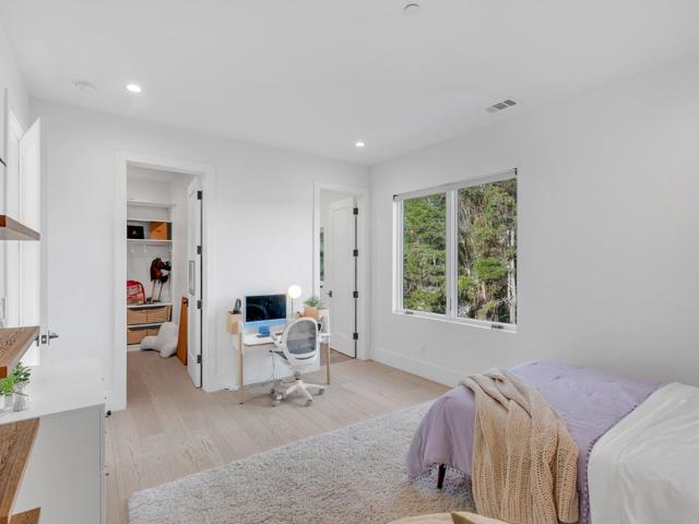 60 Glengarry Way, Hillsborough CA: https://media.crmls.org/mediaz/2c970d7f-ed0f-4f90-8c67-a41cd3b4715f.jpg