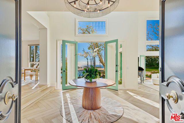 10502 Yellow Hill Road, Malibu CA: https://media.crmls.org/mediaz/2c971947-a79e-4914-ae7e-1d2286c423f5.jpg