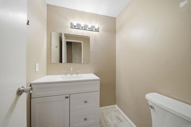 Detail Gallery Image 16 of 50 For 10974 Creekbridge Pl, San Diego,  CA 92128 - 2 Beds | 2/1 Baths