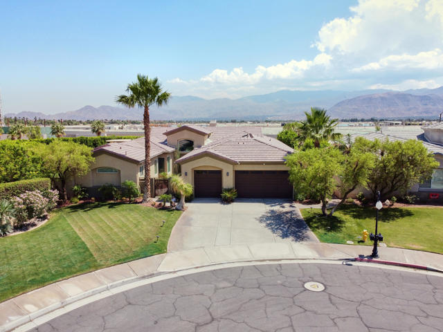 9 Cartier Court, Rancho Mirage CA: https://media.crmls.org/mediaz/2c97ad38-c9a5-46ba-b87c-9f4cace6c2ce.jpg