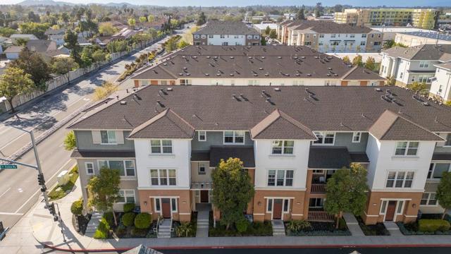 5575 Azalea Way, Newark CA: https://media.crmls.org/mediaz/2c97b77f-8768-46bb-a146-41564f64e9fc.jpg