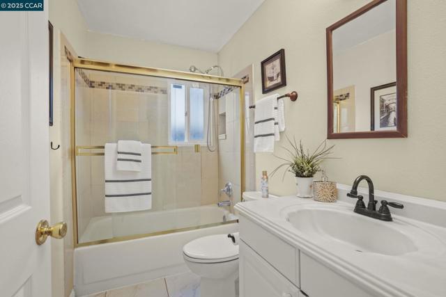 Image 34 of 46 For 2279 Saint George Dr