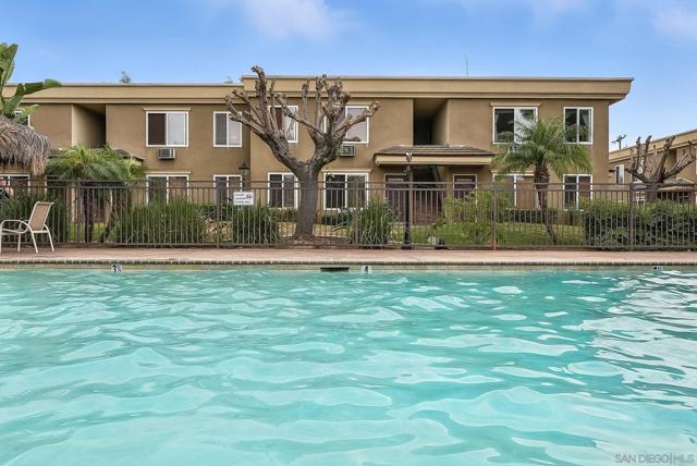 792 Avocado Ave, El Cajon CA: https://media.crmls.org/mediaz/2c97fd1a-eb66-479e-af07-8d3ad6ea192a.jpg
