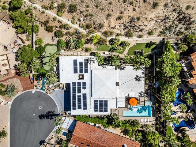 1695 Dunham Road, Palm Springs CA: https://media.crmls.org/mediaz/2c98f6e7-f2bb-4774-b2e5-bfa7f295fdb4.jpg