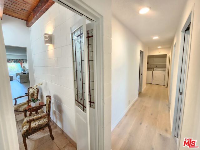 8130 Grimsby Avenue, Los Angeles CA: https://media.crmls.org/mediaz/2c996560-b31b-4506-9d2d-134f3e98c87c.jpg