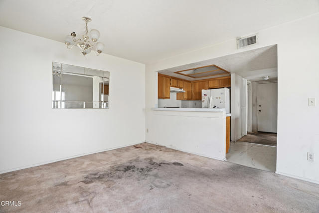 823 Earlham Street, Pasadena CA: https://media.crmls.org/mediaz/2c9a0c53-20d4-42c2-b88d-bfa37856b542.jpg