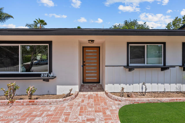 3167 Waco Avenue, Simi Valley CA: https://media.crmls.org/mediaz/2c9a2225-091b-46be-9d66-b42d930fcaed.jpg