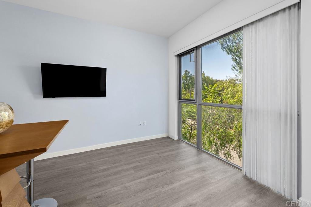889 Date Street - photo 18