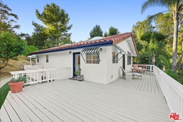 2365 Old Topanga Canyon Road, Topanga CA: https://media.crmls.org/mediaz/2c9a5fd4-b50b-4225-80ca-edd7e3fbf39e.jpg