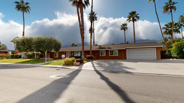 1253 San Mateo, Palm Springs, California 92264, 7 Bedrooms Bedrooms, ,4 BathroomsBathrooms,Single Family Residence,For Sale,San Mateo,219110878PS