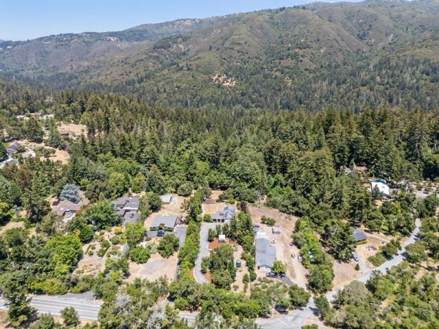 23583 Summit Road, Los Gatos CA: https://media.crmls.org/mediaz/2c9a9b74-d913-4399-a373-171dc5db3f87.jpg