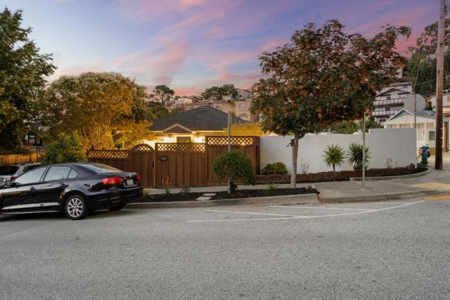 485 San Bruno Avenue, Brisbane CA: https://media.crmls.org/mediaz/2c9ae195-8a65-40e7-b24b-a735b20cedc4.jpg