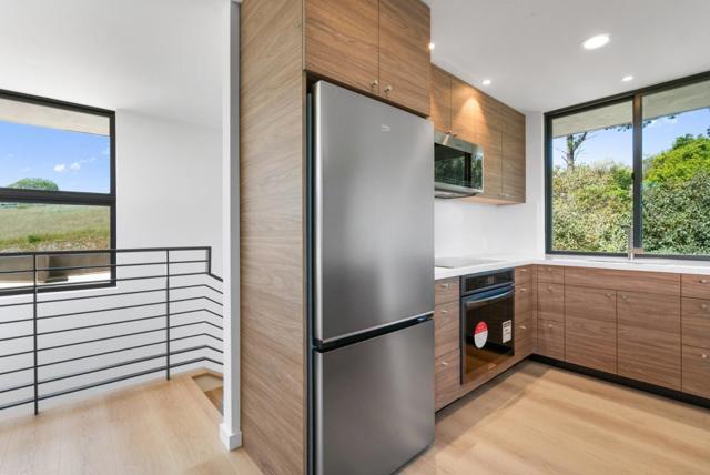 600 Sea View Terrace, La Selva Beach CA: https://media.crmls.org/mediaz/2c9c3e02-04ec-4e4d-8858-74ecb0ca08c3.jpg