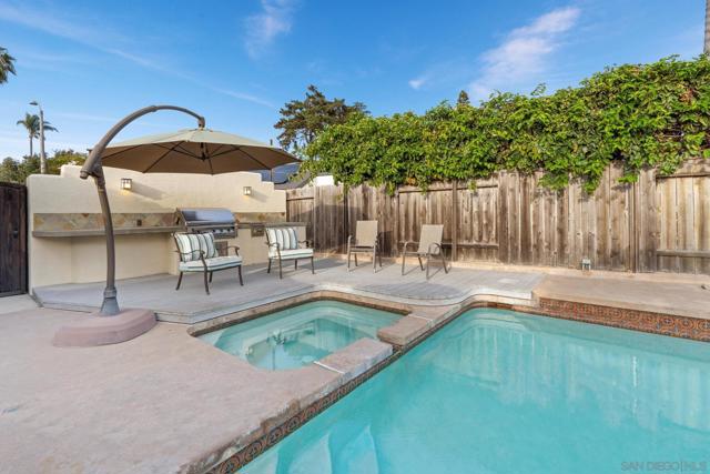 1745 Tamarack Ave, Carlsbad CA: https://media.crmls.org/mediaz/2c9c76a6-6304-460e-b0bb-4e85bddf13e8.jpg