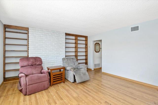Detail Gallery Image 21 of 45 For 1569 Robyn Rd, Escondido,  CA 92025 - 4 Beds | 2/1 Baths