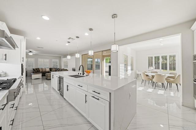 Detail Gallery Image 16 of 68 For 2004 Corte Saltero, Chula Vista,  CA 91914 - 5 Beds | 5/1 Baths