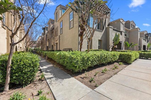 Detail Gallery Image 2 of 47 For 676 Kellogg St, San Marcos,  CA 92078 - 3 Beds | 3 Baths