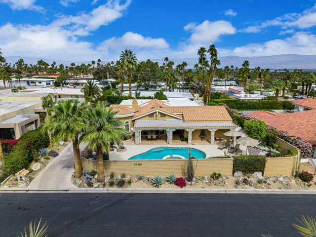 73580 Agave Lane, Palm Desert CA: https://media.crmls.org/mediaz/2c9f2bfe-8dae-4308-8cc1-6609ad2fa721.jpg