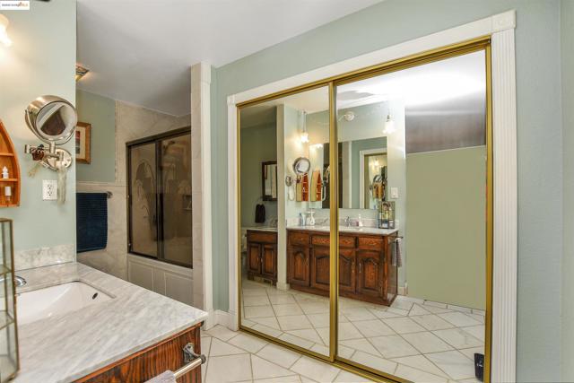 3215 Ohara Ave, Brentwood CA: https://media.crmls.org/mediaz/2c9fdc23-8f91-4f5a-a7a1-7b4e4e701f73.jpg