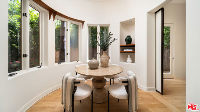 23349 Malibu Colony Road, Malibu CA: https://media.crmls.org/mediaz/2ca20039-6668-4a32-9735-1c7b31a96981.jpg