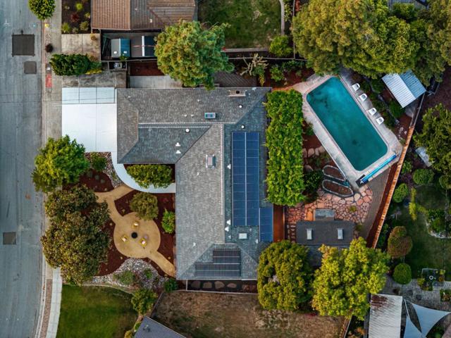934 Hickory Way, Fremont CA: https://media.crmls.org/mediaz/2ca288b4-275f-485d-807d-dc8426001539.jpg