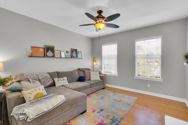 2640 Escala Circle, San Diego CA: https://media.crmls.org/mediaz/2ca2b2eb-b7e0-434a-9c71-01cd44ff6181.jpg