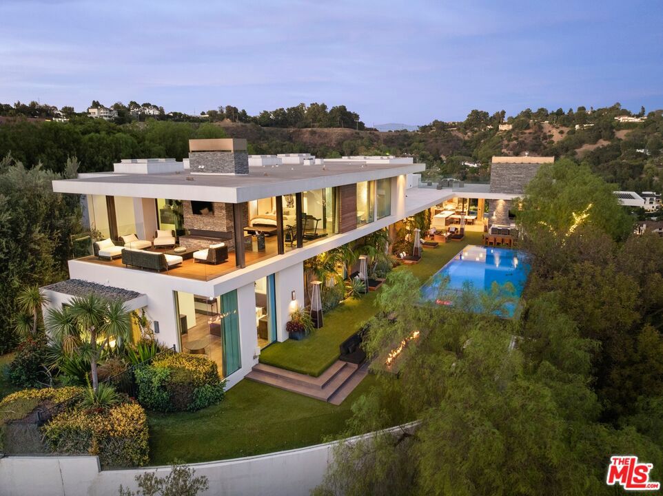 MLS #26864637 image #2