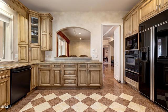 868 Braewood Court, South Pasadena CA: https://media.crmls.org/mediaz/2ca3a995-97b0-441d-9d73-a046636bf924.jpg